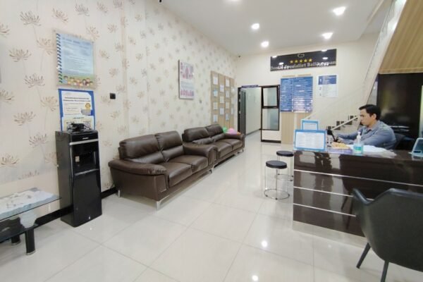 Ruang Tunggu Pasien Lt.1 Ruang Tunggu Pasien Lt.1