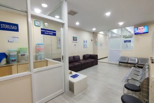 Ruang Tunggu Pasien Lt.2 Ruang Tunggu Pasien Lt.2